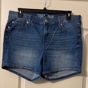 Torrid US 16 Classic Blue Jean Shorts